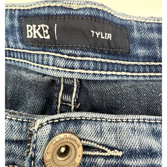 BKE Men's Tyler Relaxed Fit Jeans 36x30 Stretch Thick Stitch Whiskered - Picture 2 of 13